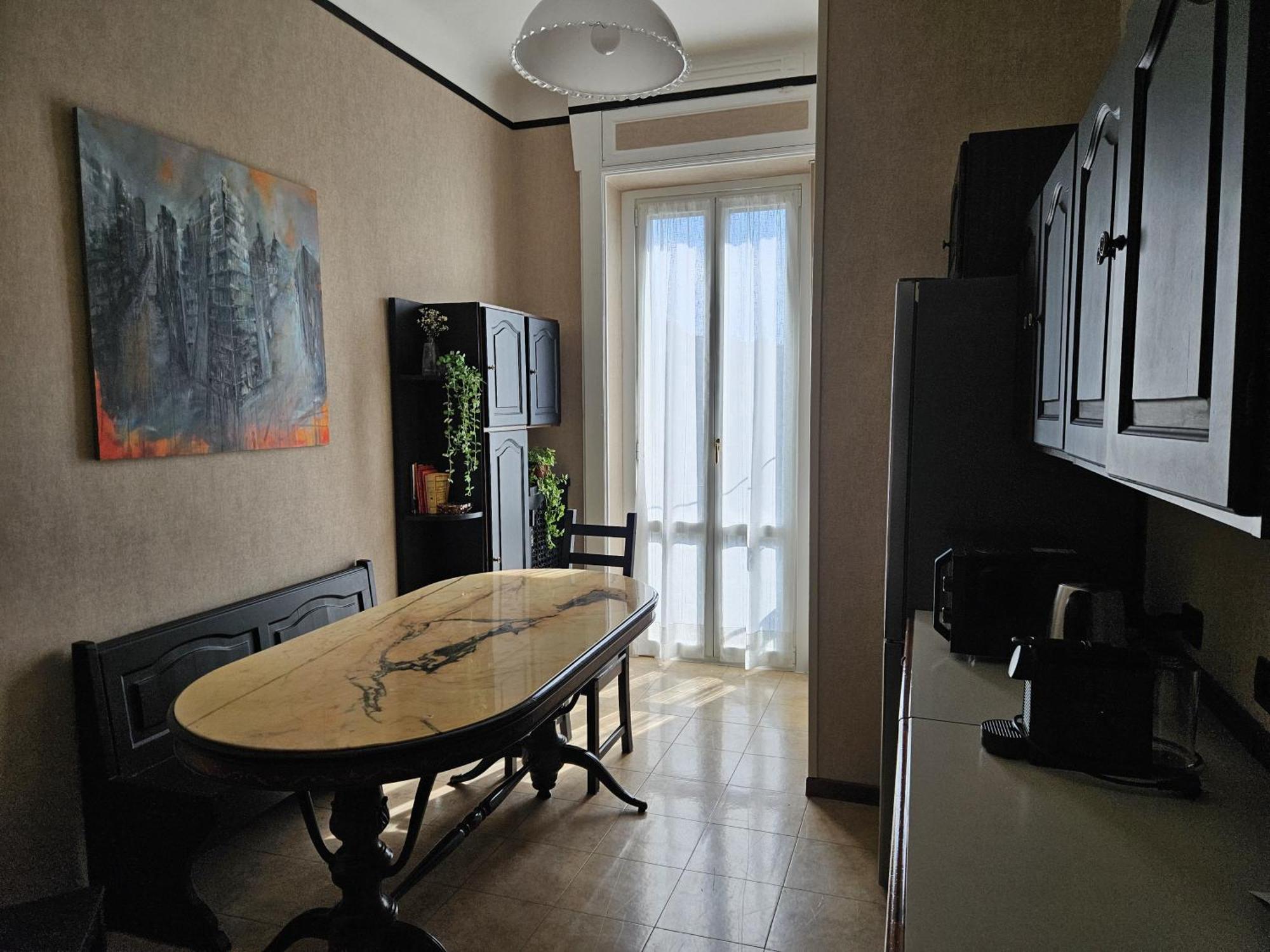 Homegallery - Elegante Appartamento Milanese Bagian luar foto